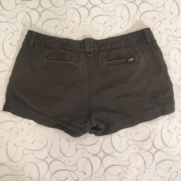 The North Face | Gray Linen Shorts 4 - Picture 4 of 7